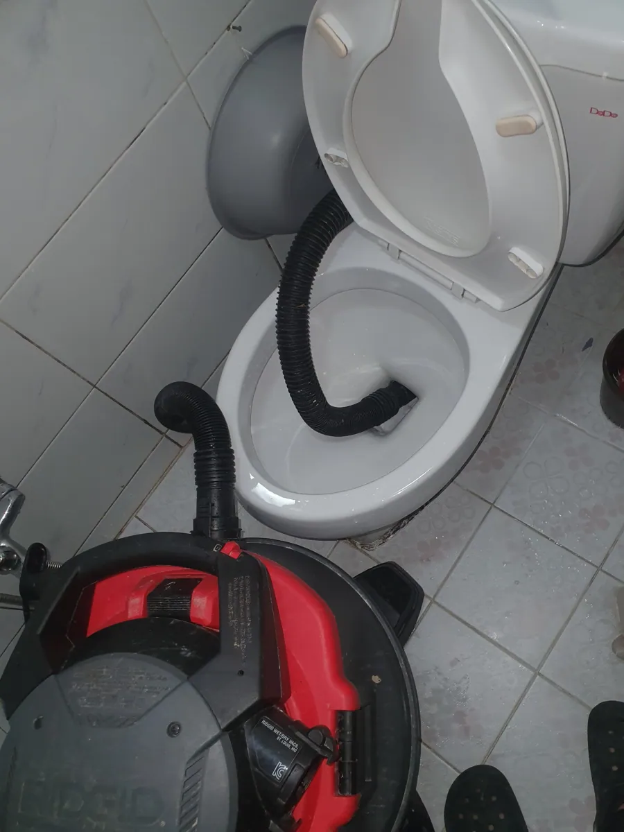 화장실 배관 작업